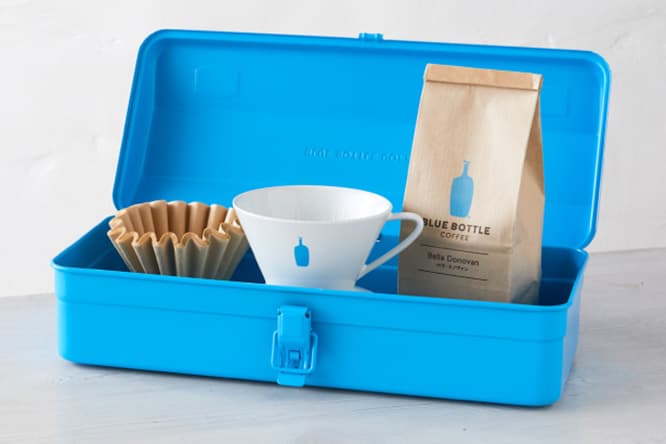 ブルーボトルコーヒー ツールボックス（ブルー）3,600円。ライト・グレーもある。