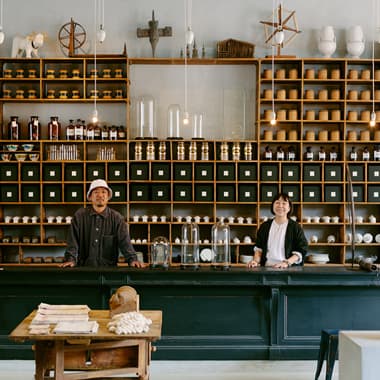 福岡の〈ライトイヤーズ〉と〈1834〉｜川合将人のインテリアスナップ  