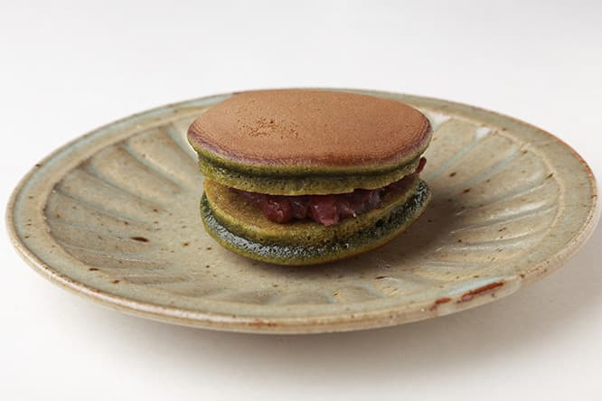 京のおやつと箸休め｜〈どらやき 亥ノメ〉亥ノどら。