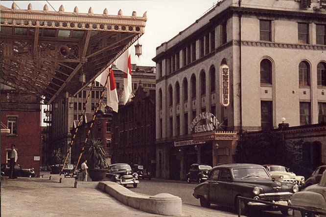 GHQに接収されていた1945〜1952年の間は、〈アメリカン・クラブ・オブ・トーキョー〉として営業。