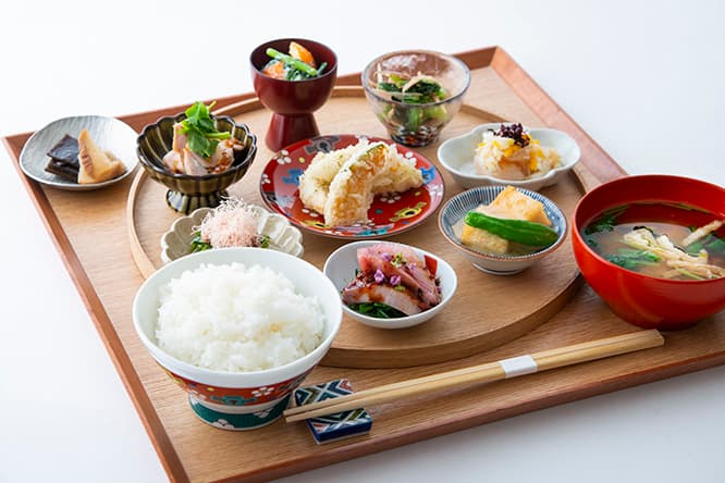 神楽坂に〈AKOMEYA TOKYO〉の旗艦店が誕生。