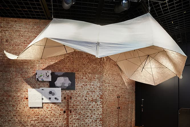 素材から隈研吾の建築をひもとく個展がスタート！
