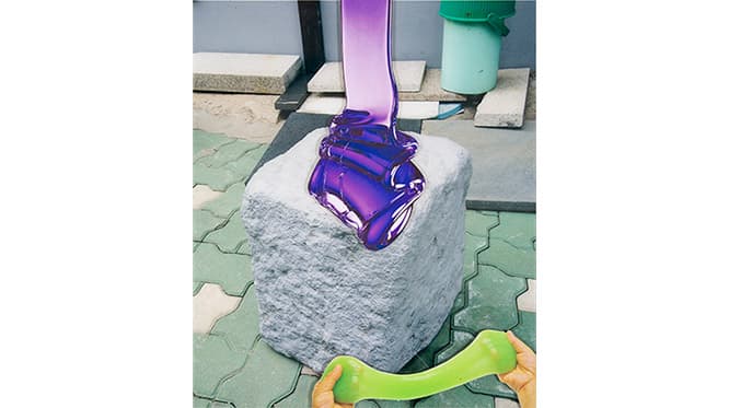 金氏徹平《Sea and Pus (Concrete Block)》 2018年