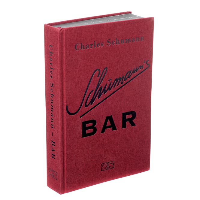 『Schumann’s Bar Book』 シューマンが1991年に刊行したカクテルブック。500点以上のカクテルレシピを収録。アートブックのようなデザインで、世界中のバーテンダーのバイブルに。写真はドイツ版。日本語版（河出書房新社／3,000円）もあり。