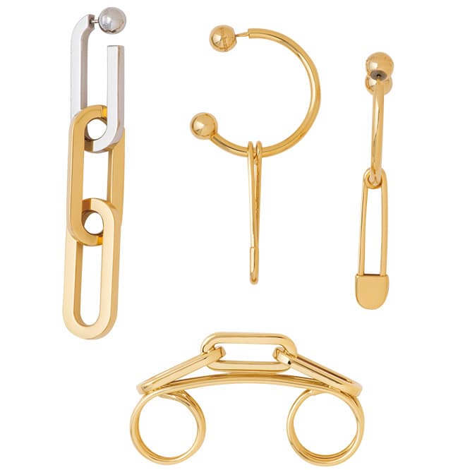 ピアス（上右・中ペア）54,000円、ピアス（左／片方のみ）49,000円、リング54,000円＊すべて予価