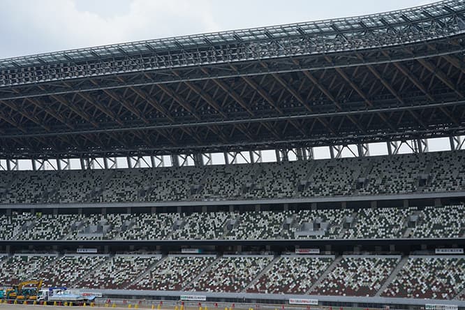 ベールを脱いだ！ 新国立競技場。