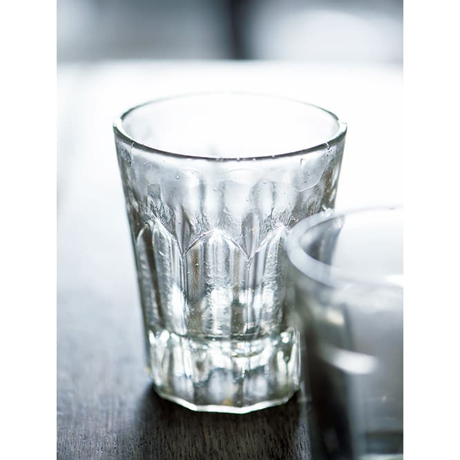 高さ9cm程の小ぶりなサイズ。子どもが水を飲むのにもちょうどいい大きさで日々食卓に。記憶が曖昧だが〈而今禾〉で購入した気が。