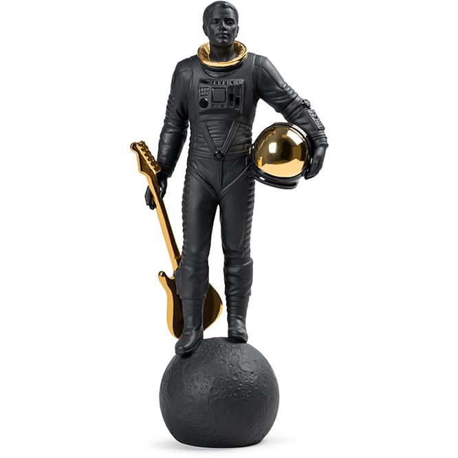 《WALKING ON THE MOON》H40×W18×D17cm 126,000円。
