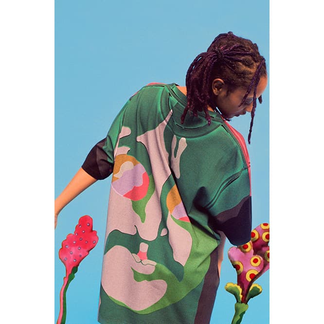 Tシャツ71,000円。