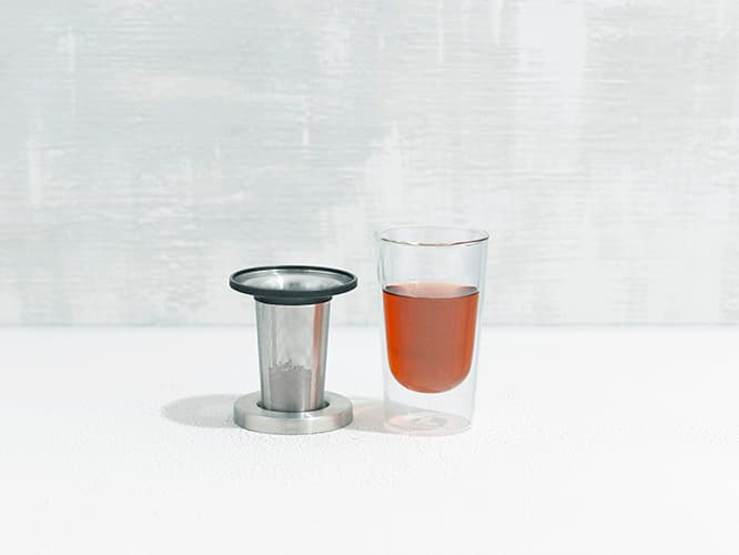 ストレーナーを取り出す場合は、ふたがトレイになってそのままスマートに置いておける。