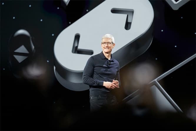 アップルの最高経営責任者（CEO）ティム・クック。故スティーブ・ジョブスに再三に渡って請われ、1998年にアップルに入社。2011年8月、ジョブズの引退の際にCEOに就任した。