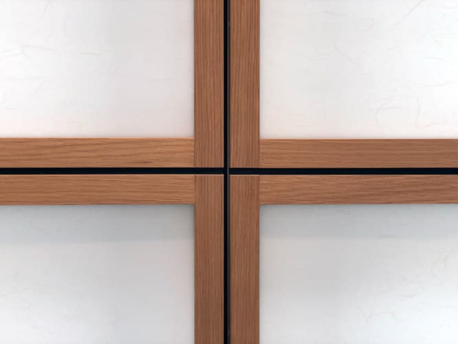 建具と和紙を思わせるディテール。