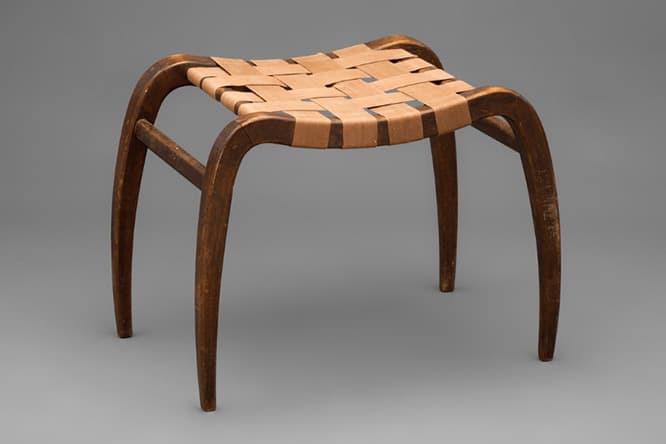 ラジスラフ・バルトニーチェク　スツール 1946年 チェコ国立プラハ工芸美術館蔵　Collection of The Museum of Decorative Arts in Prague