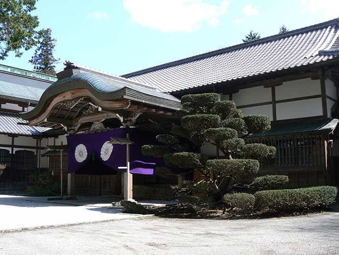 〈比叡山延暦寺〉