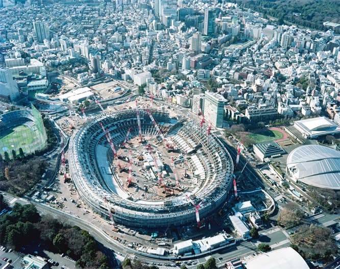 新国立競技場（2017）　(c) ホンマタカシ