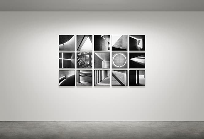 展示風景。それぞれの写真に宿る建築の “光” が、見る者の目に浮かび上がってくる。
