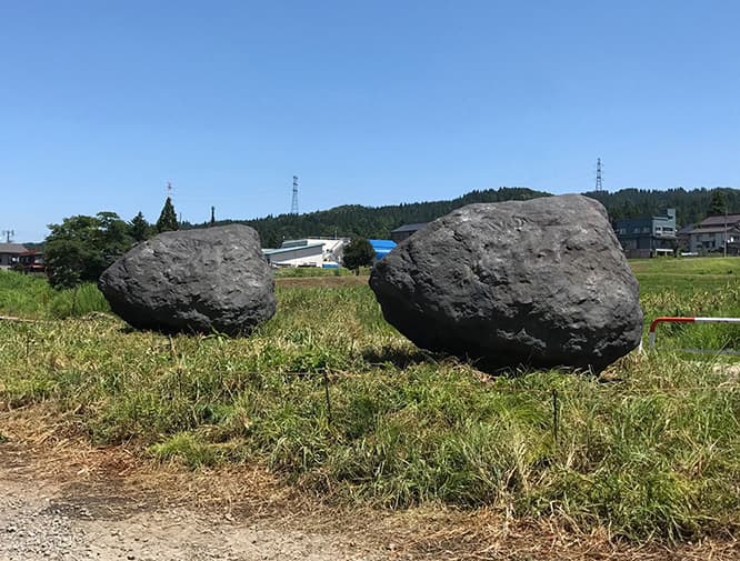 目《repetitive objects》　制作：2018年　実施場所：新潟県十日町市魚沼中条駅　主催：越後妻有トリエンナーレ。