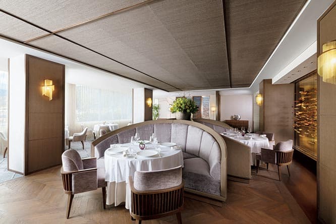 〈Le RESTAURANT〉の空間。