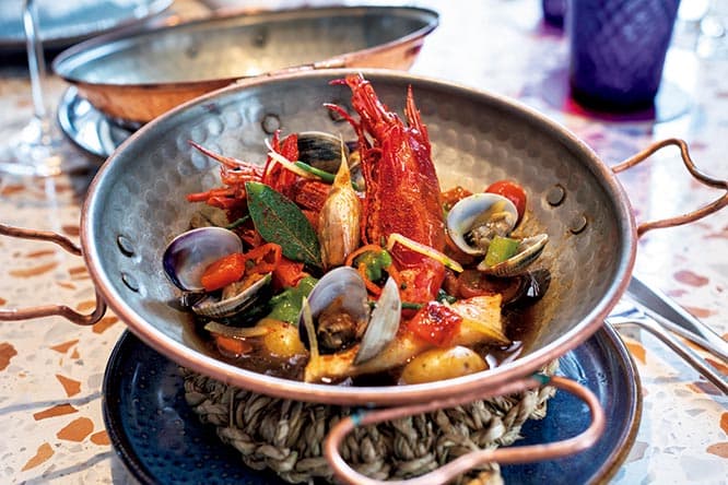 エビと魚介のシチュー 60シンガポールドル。