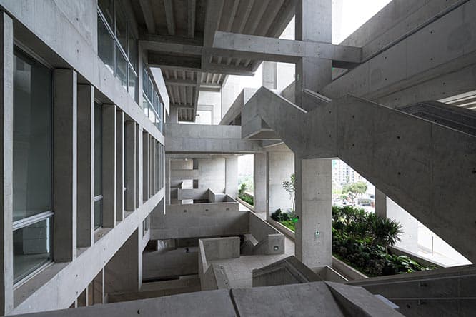 ペルーの首都リマの大学、UTECリマの新キャンパス（2015）　photo courtesy of Iwan Baan
