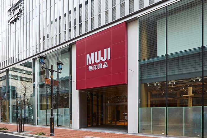 〈無印良品 銀座〉は、“食”と“カスタマイズ”に注目です！