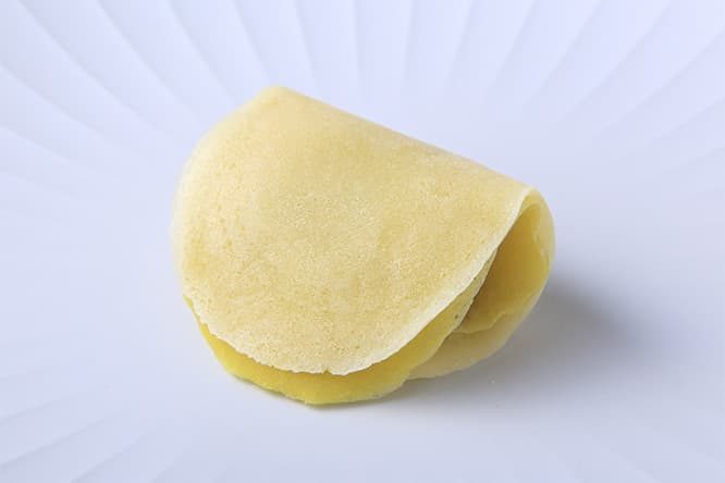 “楓” 　小豆こし餡入り。