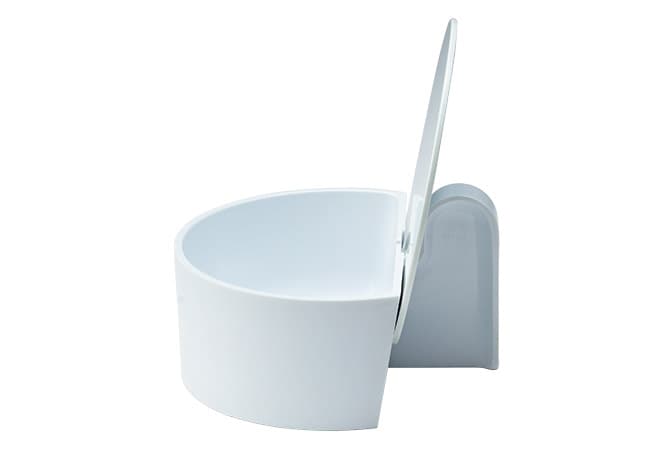 Java_1968　ハンドル部分が蝶番の役目を果たし、蓋は後ろにスライドさせると外れる仕組み。永井さんの友人は砂糖入れに。