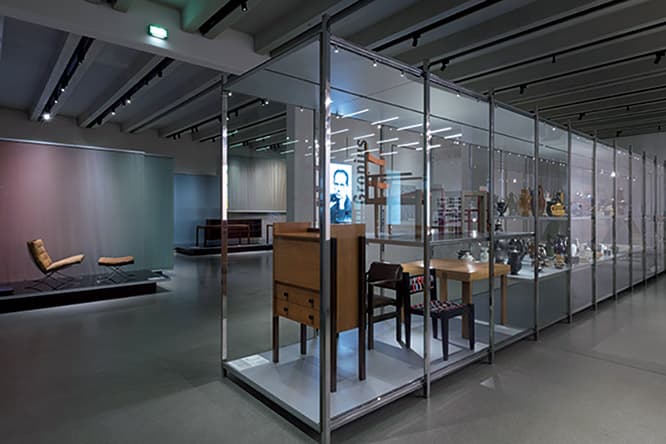 初代校長ヴァルター・グロピウスのコレクション展示風景。