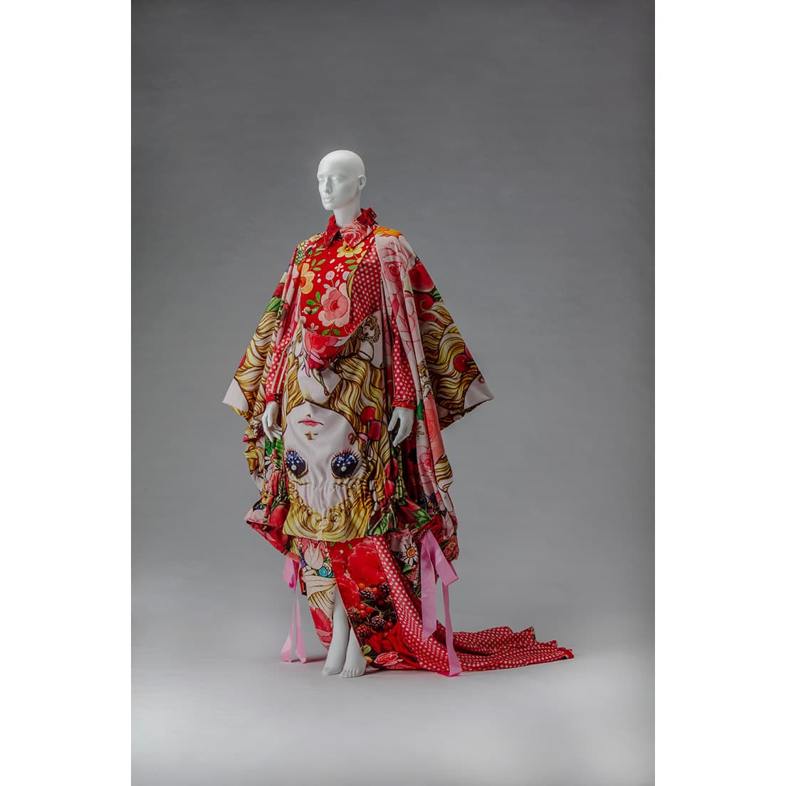 COMME des GARÇONS 2018年春夏 （京都服飾文化研究財団所蔵 撮影：畠山崇）