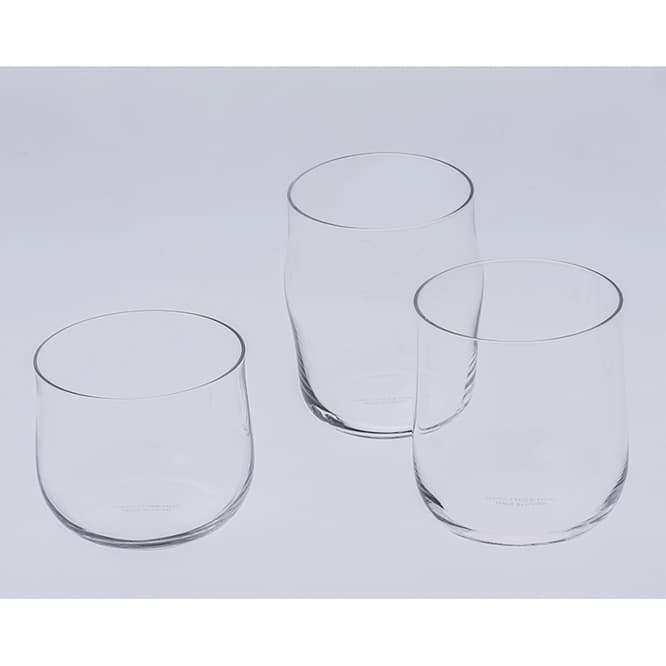 左から《WINE&amp;SHOCHU GLASS》（265ml）1,000円、《BEER GLASS》（335ml）1,000円、《WATER GLASS》（345ml）1,000円。
