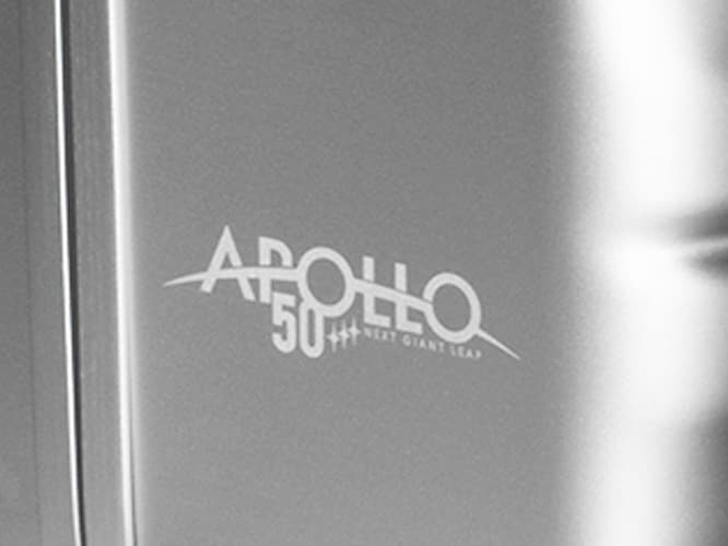 〈ゼロハリバートン〉から、アポロ11号限定ケースが発売。