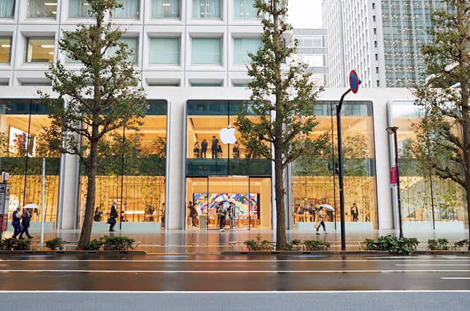 アップルのジョナサン・アイブもデザインに深く関わった。