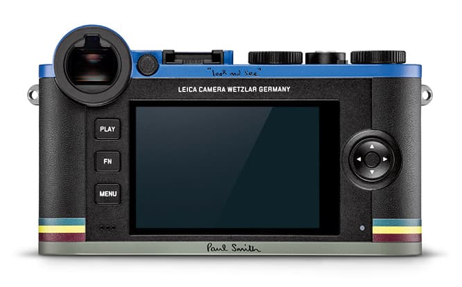 液晶ディスプレイの上にも、ポール直筆の“look and see”の文字入り。