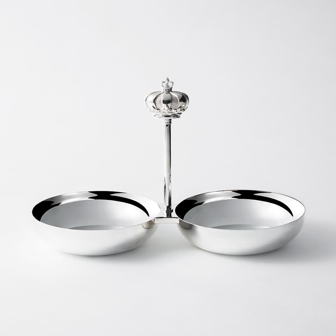 《ダブルボウル ロイヤル・ジャック シルバーコーティング》93,500円。ボール直径φ17cm（クリストフル／クリストフル 青山本店 TEL 03 3499 5031）。