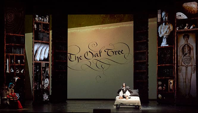 『オルランド』第1部。映像を巧みに用いたセットデザインも目を引いた。　©Wiener Staatsoper / Michael Pöhn