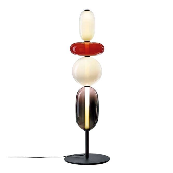 H1,326mm 747,000円。