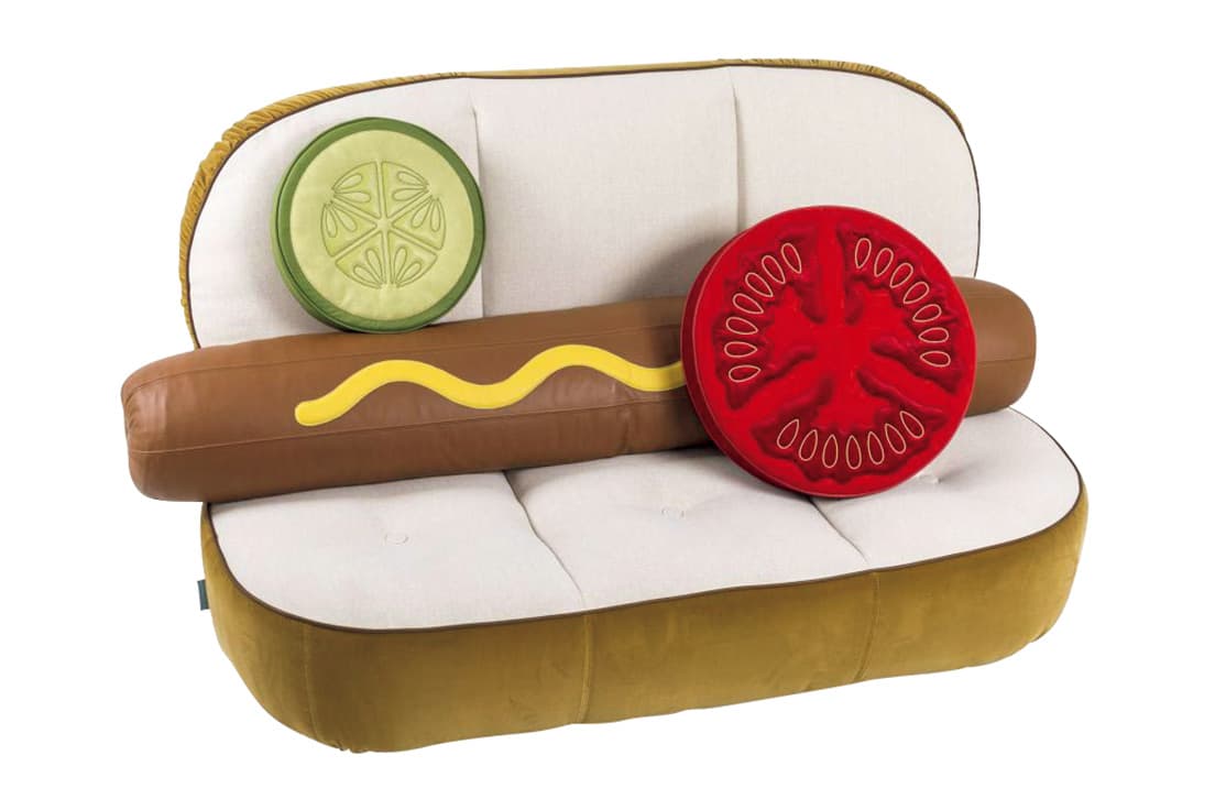 Hot Dog Sofa
巨大ファストフードファニチャー。《ホットドッグソファ》1,100,000円、受注品（シボネ TEL 03 6712 5301）。