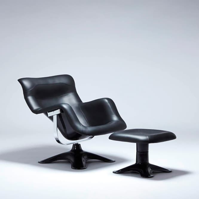 ラウンジチェア：W800×D975×H920×SH370mm。オットマン：W535×D535×H380mm。セットで1,148,000円。5月上旬入荷予定。