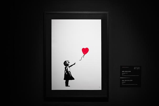 《GIRL WITH BALOON》