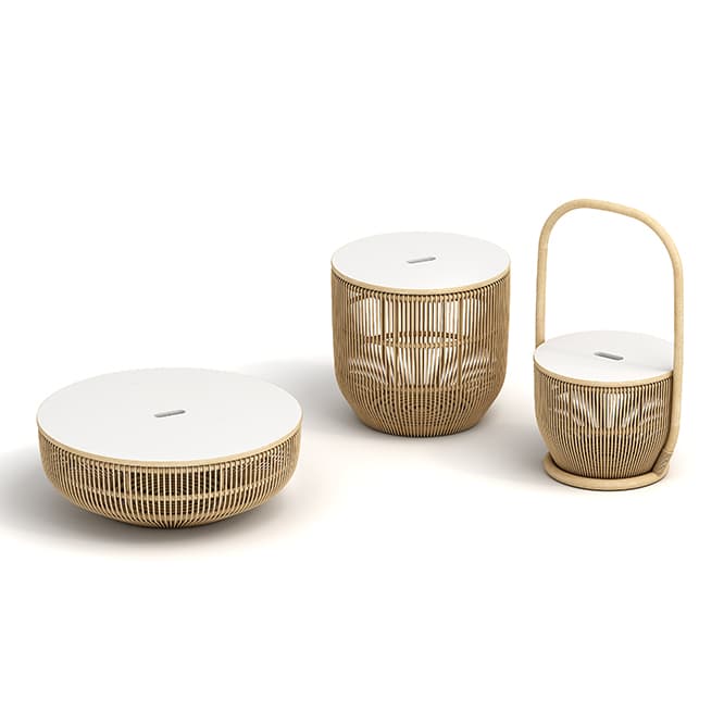 他にローテーブルと、ハンドル付きも。