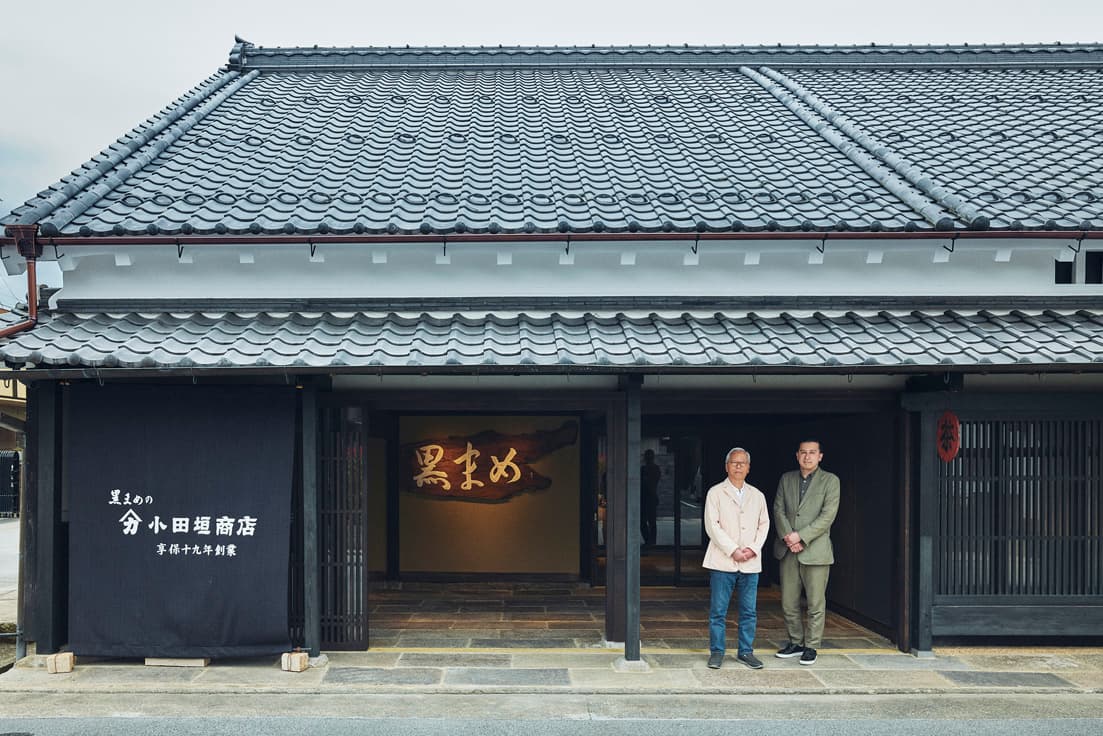 この度改修の第一弾を終えてリニューアルオープンした〈小田垣商店〉。手がけたのは杉本博司と榊田倫之が率いる〈新素材研究所〉。
