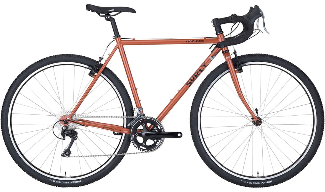 《Cross Check》86,900円（フレームセット）。完成車は、181,500円（DROP BAR CROSS-CHECK、写真の仕様）/148,500円（FLAT BAR CROSS-CHECK、 生産終了・在庫限り）。完成車は生産終了モデルのため在庫限り。Color: Dream-Tangerine。
