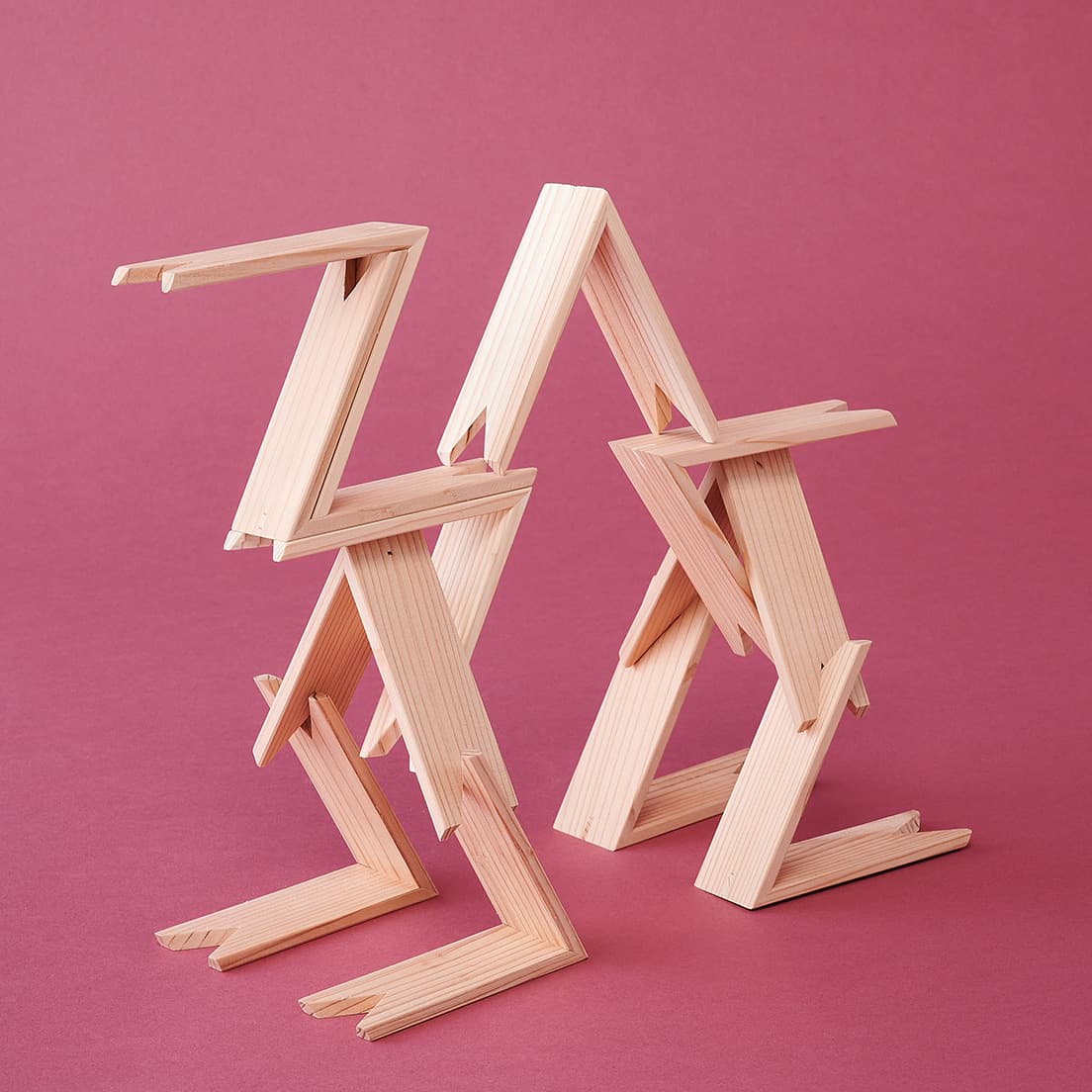 more trees《つみき》22ピース 18,700円。他に7ピース 6,600円、13ピース 11,000円もある。（モア・トゥリーズ・デザイン  問合せ info@more-trees-design.jp ）