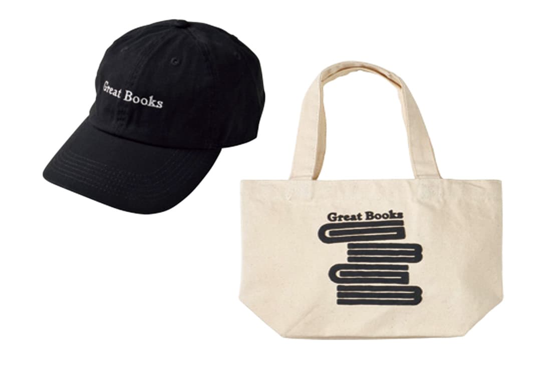 オープン記念のロゴ入り限定アイテムが登場。左から《SHOOTING CAP》5,500円、《GREAT BOOKS MINITOTEBAG》2,750円。