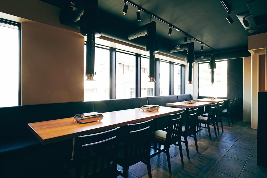 高円寺本店、阿佐ヶ谷店、渋谷店に次ぐ4店舗目として6月15日にオープン。海藻たっぷりのモンクスープなどサイドメニューも充実している。