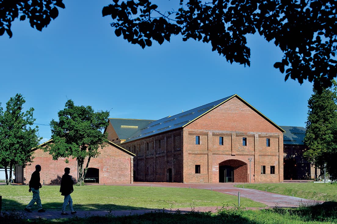 Hirosaki Museum of Contemporary Art (2020) by Tsuyoshi Tane
(c) Naoya Hatakeyama