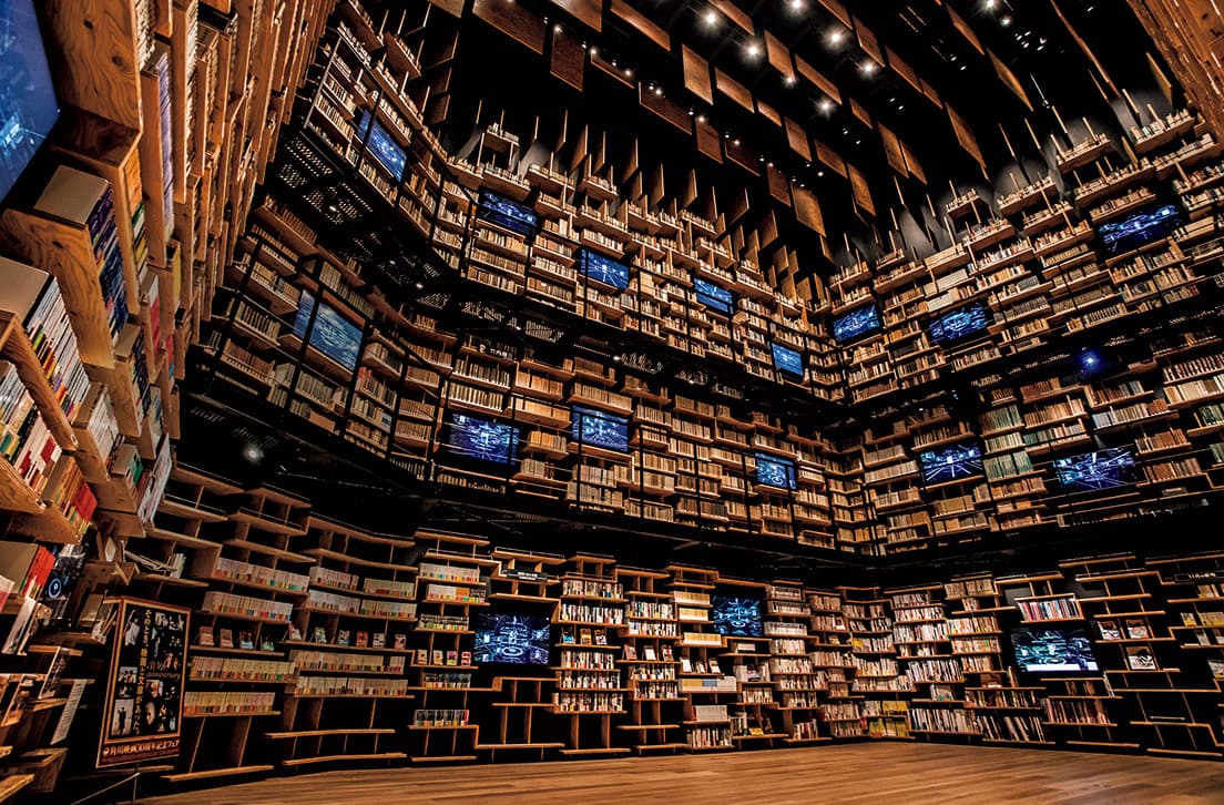 Bookshelf Theater (2020) by Kengo Kuma
photo_(c) Kadokawa Culture Museum