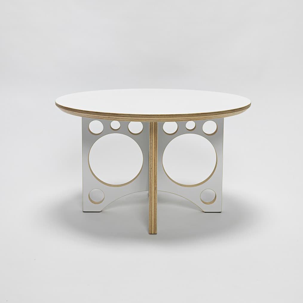 《Coffee Table》　©Tom Sachs

