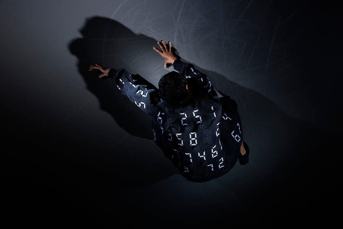 〈A-POC ABLE ISSEY MIYAKE〉オープンに合わせて〈ISSEY MIYAKE KYOTO〉（京都市中京区柳馬場通三条下ル槌屋町89。TEL 075 254 7540）では9月23日からKURA展『TATSUO MIYAJI MA』を開催する。2店舗で宮島の世界を楽しめる。　photo_Tamaki Yoshida (no.2)