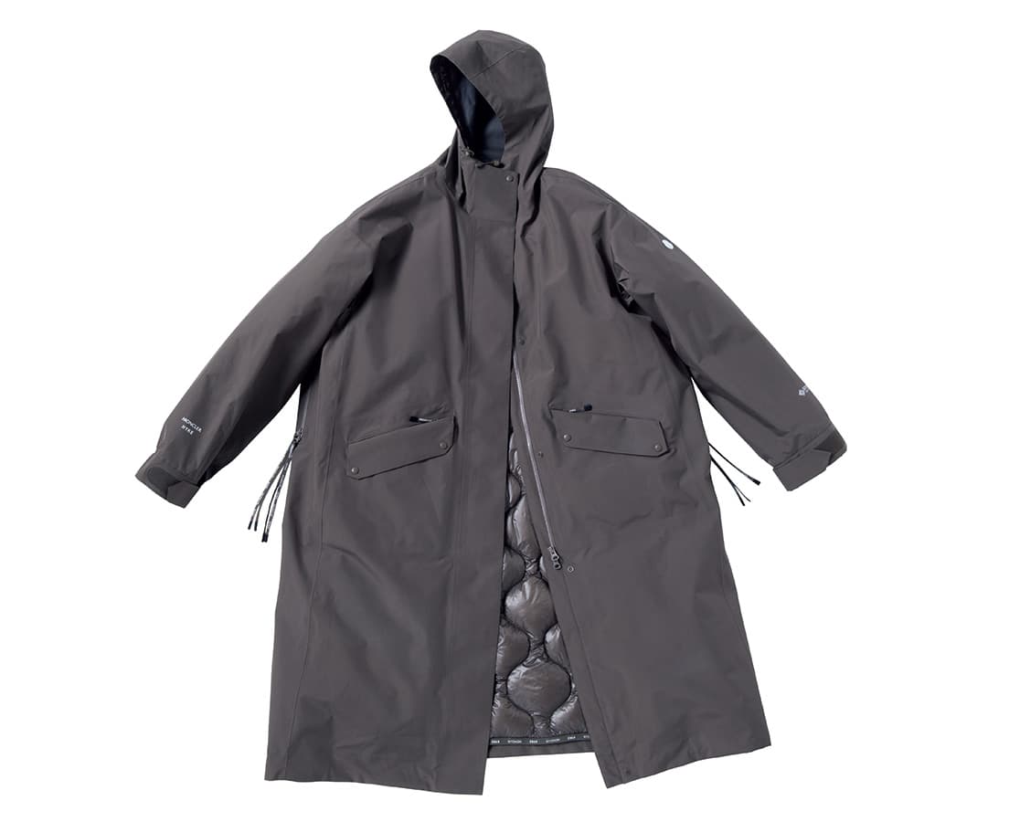アウター 327,800円。